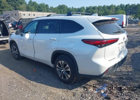 2022 Toyota Highlander Xle из США, поврежденный, VIN 5TDGZRBH9NS237845